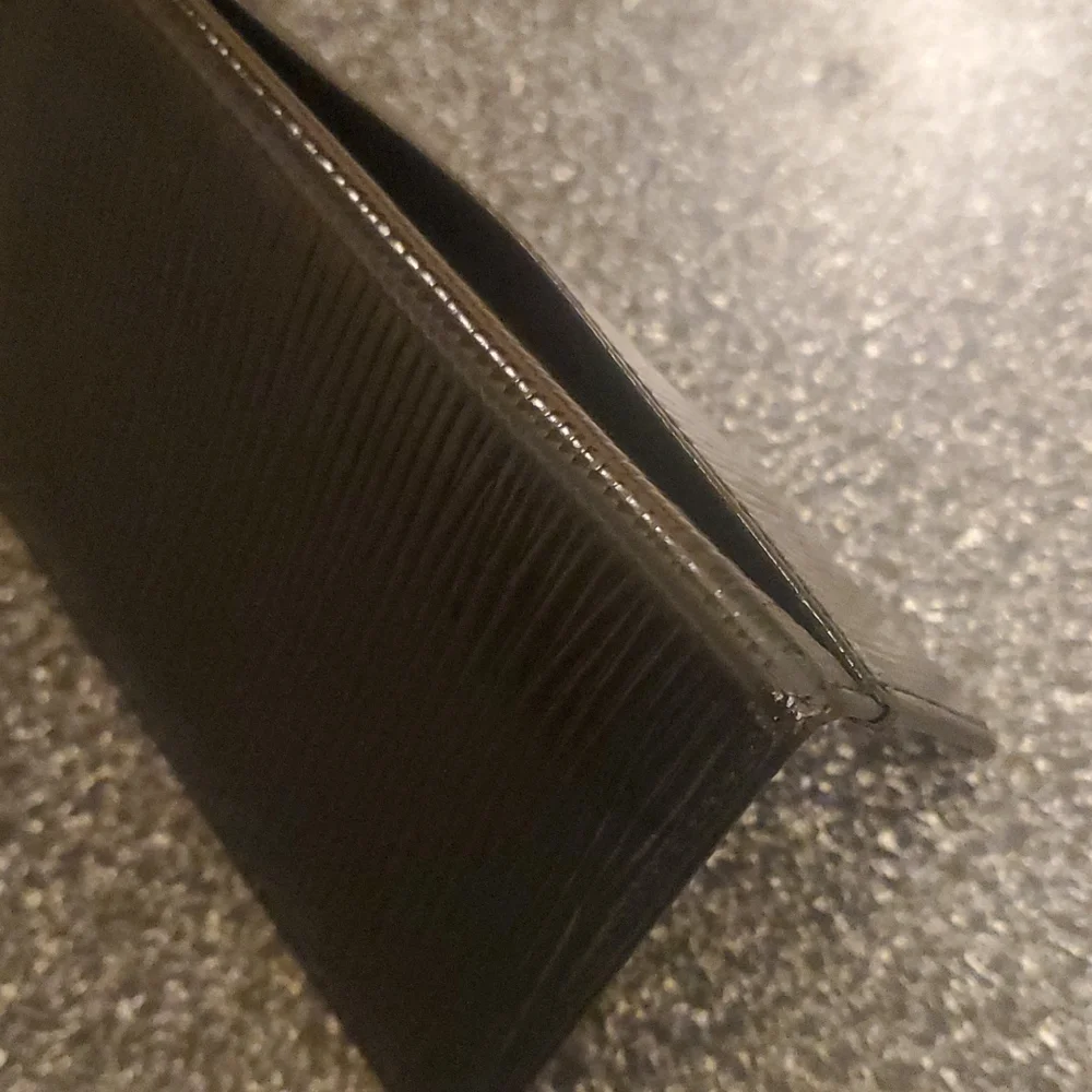 Louis Vuitton inner tears pocket